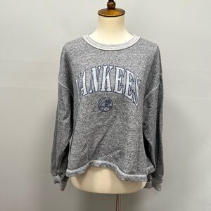 Tailgate MLB New York Yankees sweater women’s oversized sz S